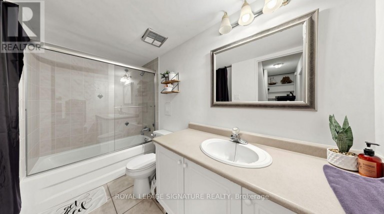 402 - 454 CENTRE STREET S, Oshawa (Central), Ontario, L1H4C2