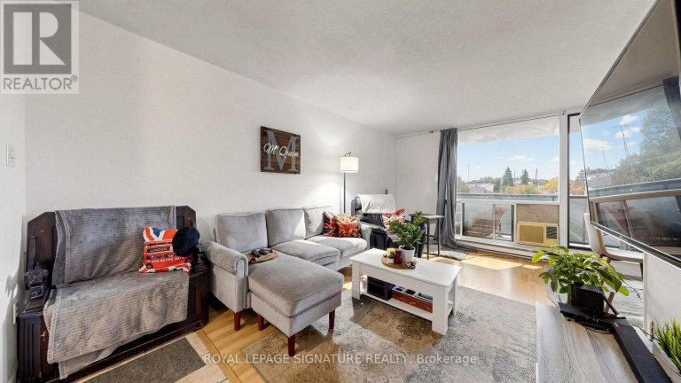402 - 454 CENTRE STREET S, Oshawa (Central), Ontario, L1H4C2