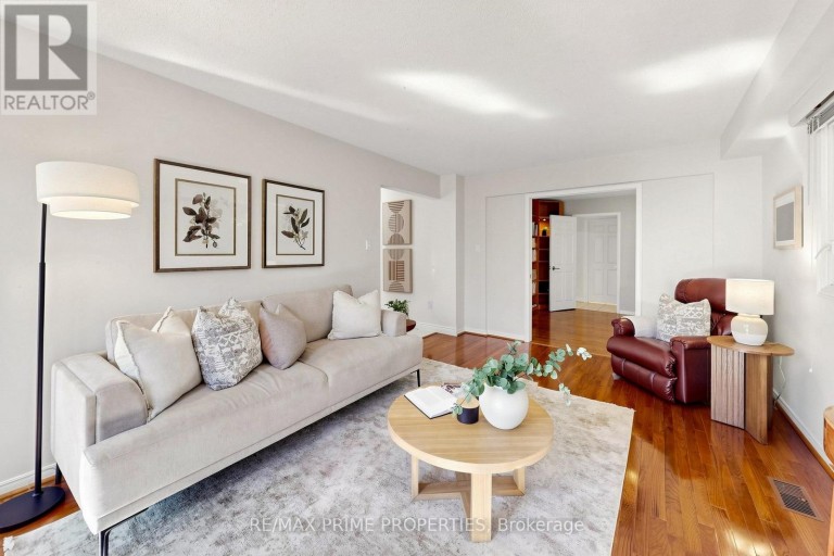 105 TILMAN CIRCLE, Markham (Markham Village), Ontario, L3P5V4