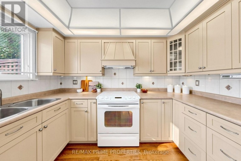 105 TILMAN CIRCLE, Markham (Markham Village), Ontario, L3P5V4