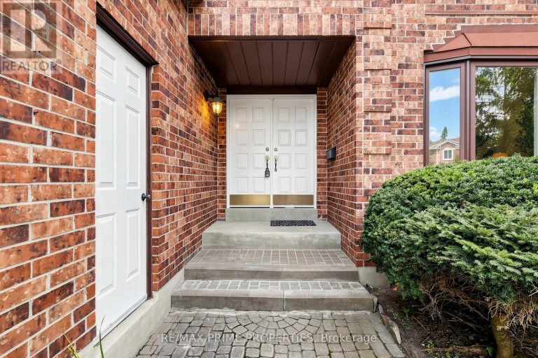 105 TILMAN CIRCLE, Markham (Markham Village), Ontario, L3P5V4