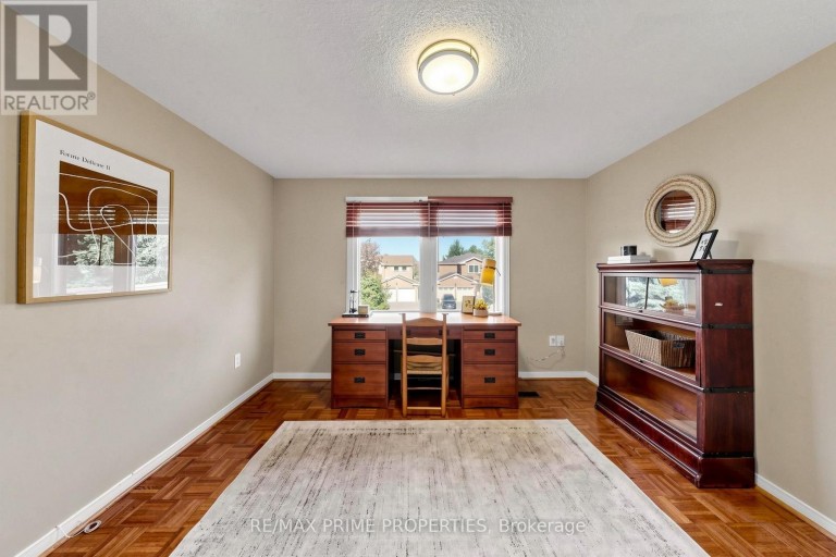 105 TILMAN CIRCLE, Markham (Markham Village), Ontario, L3P5V4