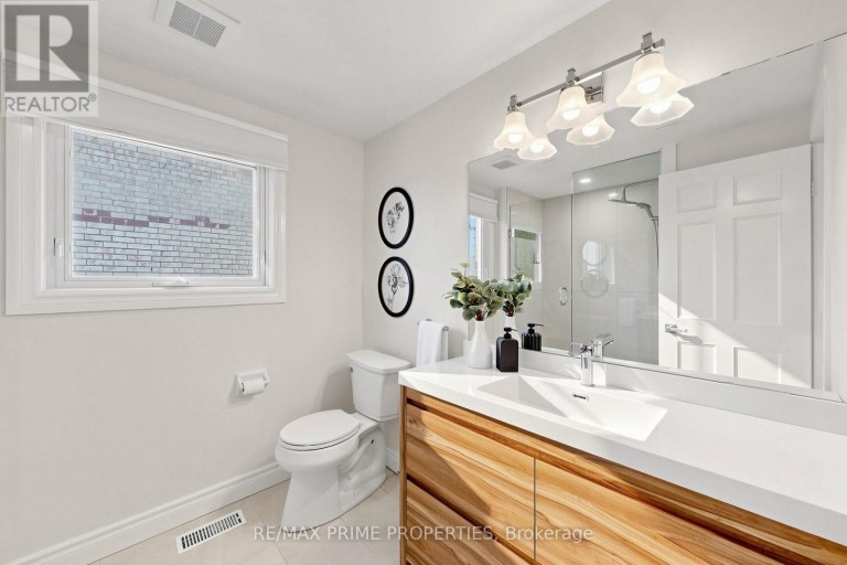 105 TILMAN CIRCLE, Markham (Markham Village), Ontario, L3P5V4