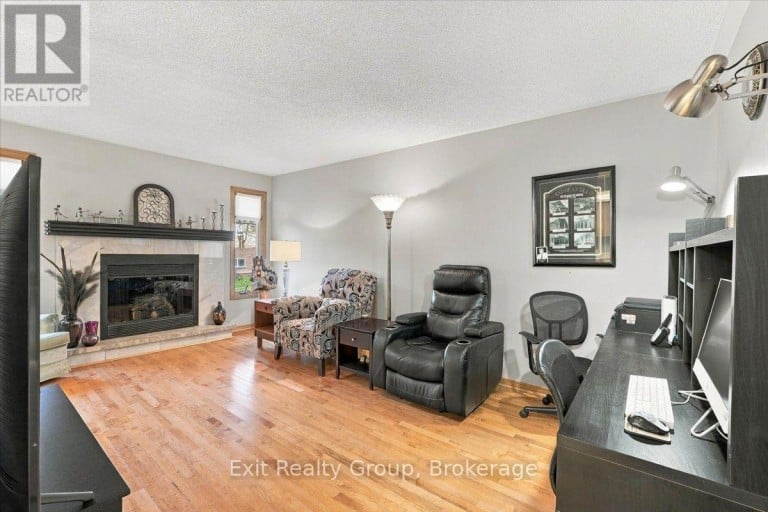 27 DUNGANNON DRIVE, Belleville (Belleville Ward), Ontario, K8P5E7