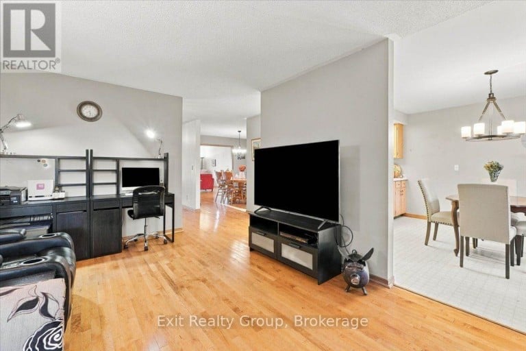 27 DUNGANNON DRIVE, Belleville (Belleville Ward), Ontario, K8P5E7