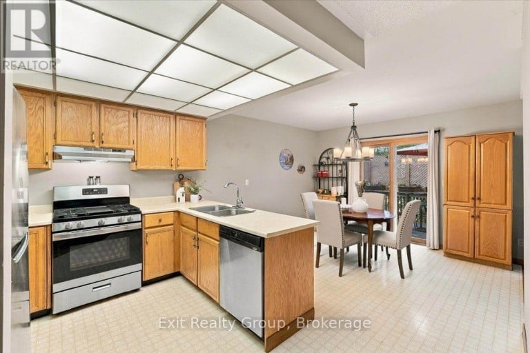27 DUNGANNON DRIVE, Belleville (Belleville Ward), Ontario, K8P5E7