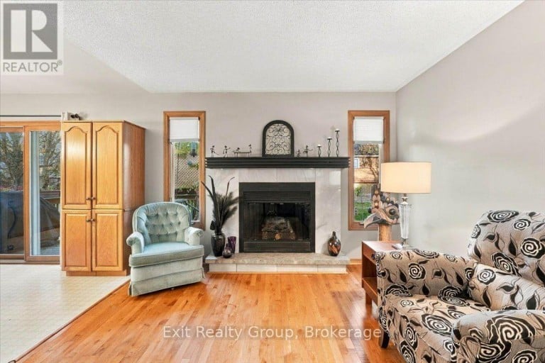 27 DUNGANNON DRIVE, Belleville (Belleville Ward), Ontario, K8P5E7