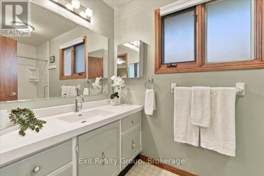 27 DUNGANNON DRIVE Belleville (Belleville Ward) Ontario photo 22