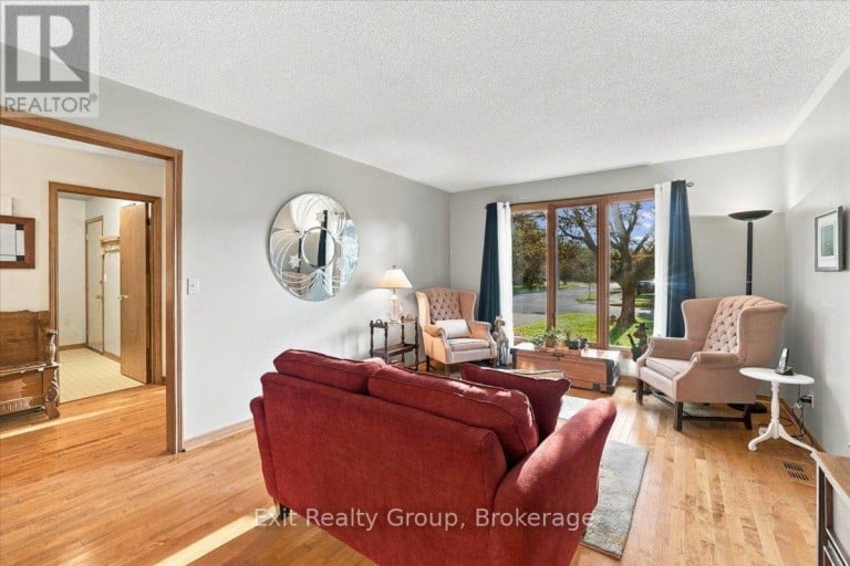 27 DUNGANNON DRIVE, Belleville (Belleville Ward), Ontario, K8P5E7