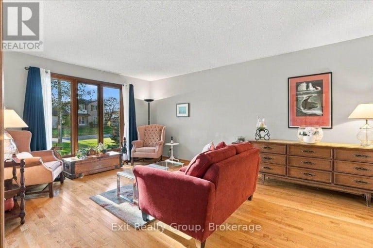 27 DUNGANNON DRIVE, Belleville (Belleville Ward), Ontario, K8P5E7