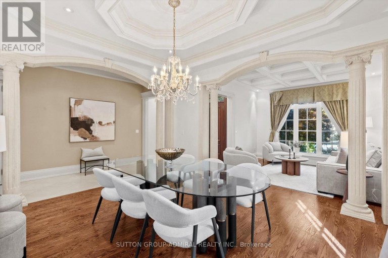 155 COOKS MILL CRESCENT, Vaughan (Patterson), Ontario, L6A0L1