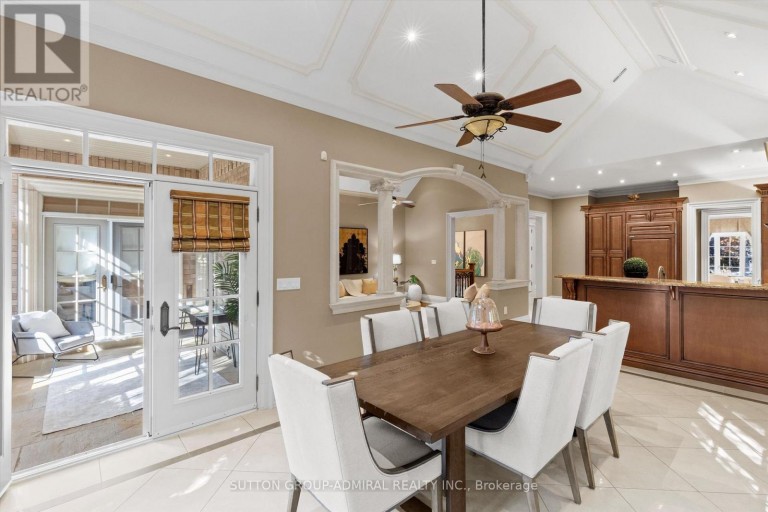 155 COOKS MILL CRESCENT, Vaughan (Patterson), Ontario, L6A0L1