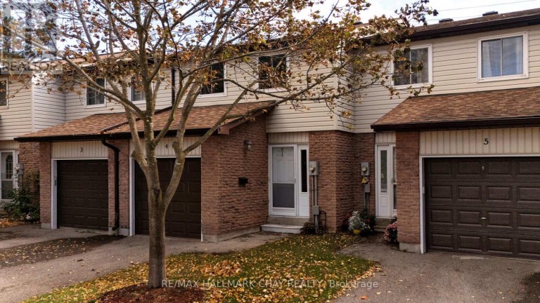4 - 261 ROSE STREET, Barrie (Wellington), Ontario, L4M2V3