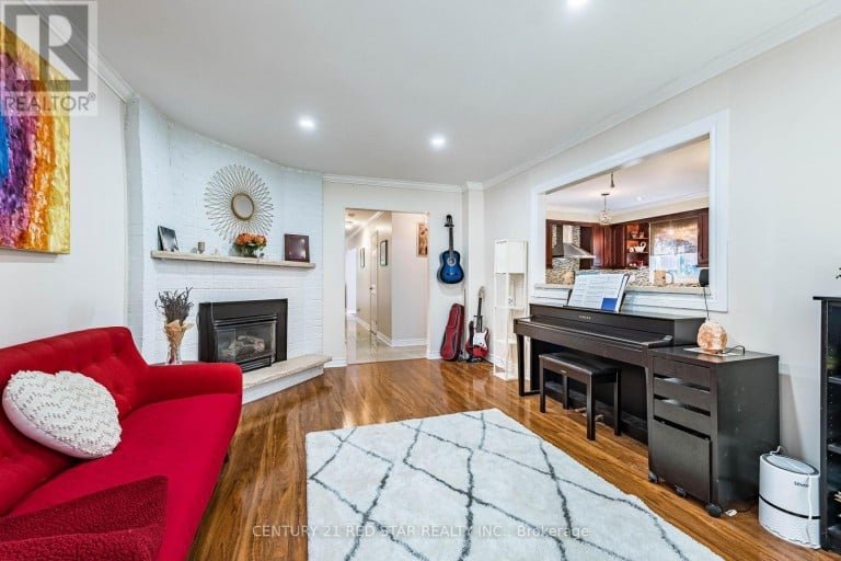 56 FOUNTAINBRIDGE DRIVE, Caledon (Bolton East), Ontario, L7E1N4