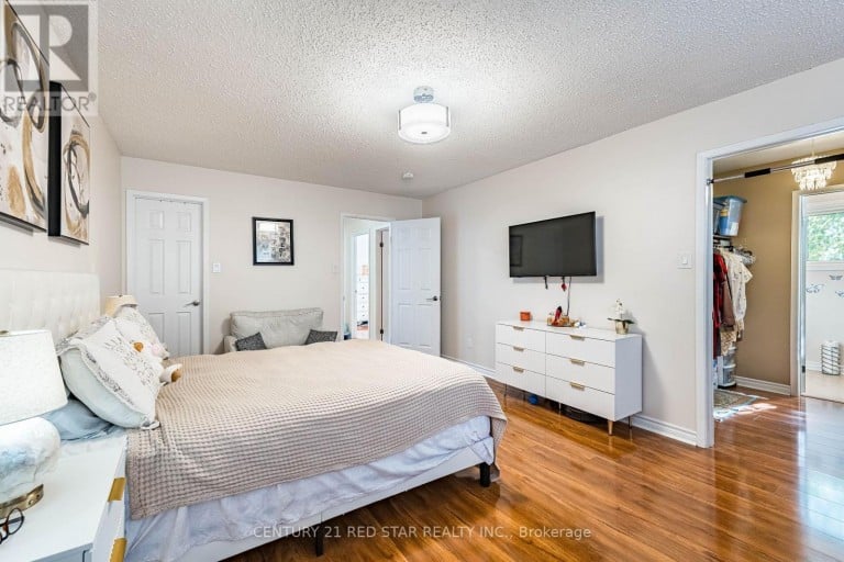 56 FOUNTAINBRIDGE DRIVE, Caledon (Bolton East), Ontario, L7E1N4