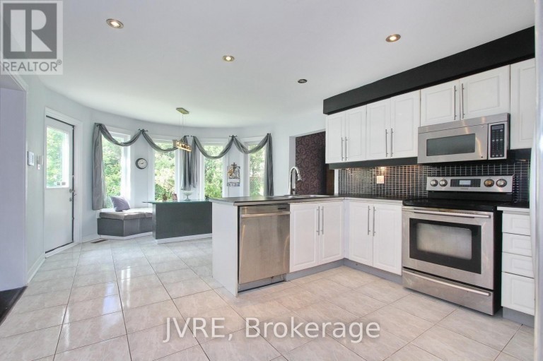 612 ELGIN MILLS ROAD W, Richmond Hill (Westbrook), Ontario, L4C4M2