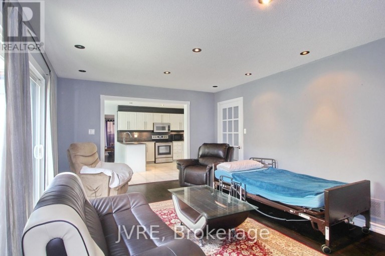 612 ELGIN MILLS ROAD W, Richmond Hill (Westbrook), Ontario, L4C4M2