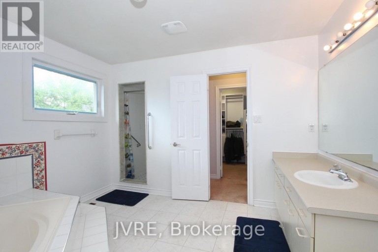 612 ELGIN MILLS ROAD W, Richmond Hill (Westbrook), Ontario, L4C4M2