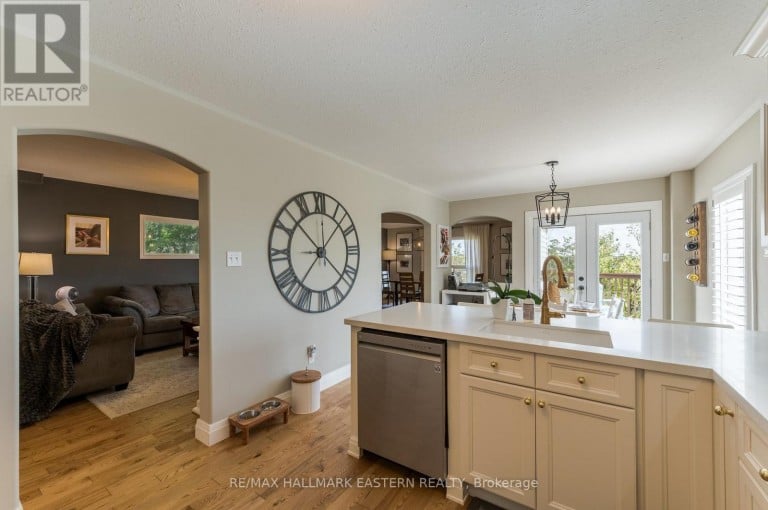688 TRAILVIEW DRIVE, Peterborough (Ashburnham Ward 4), Ontario, K9J8P1