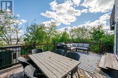 688 TRAILVIEW DRIVE Peterborough (Ashburnham Ward 4) Ontario photo 38