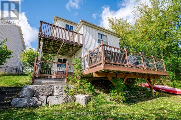 688 TRAILVIEW DRIVE, Peterborough (Ashburnham Ward 4), Ontario, K9J8P1