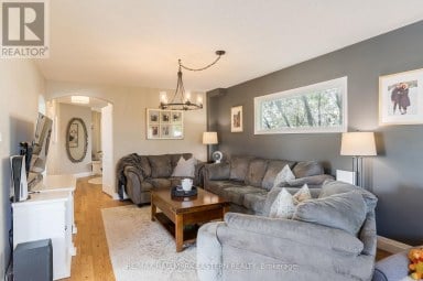 688 TRAILVIEW DRIVE Peterborough (Ashburnham Ward 4) Ontario photo 8