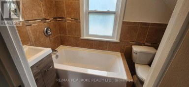 478 RAMSEY STREET Pembroke Ontario photo 6
