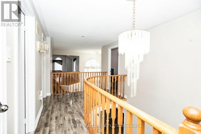 5 BUTLERMERE DRIVE, Brampton (Fletcher's West), Ontario, L6Y4S1