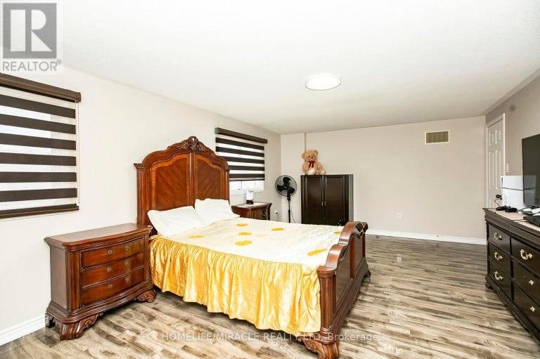 5 BUTLERMERE DRIVE, Brampton (Fletcher's West), Ontario, L6Y4S1