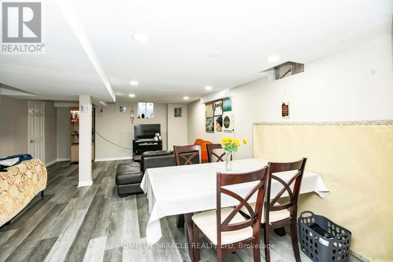 5 BUTLERMERE DRIVE, Brampton (Fletcher's West), Ontario, L6Y4S1