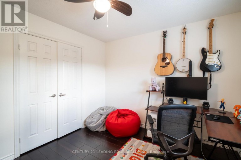 53 MCCLENNY DRIVE, Aurora (Aurora Highlands), Ontario, L4G5P5