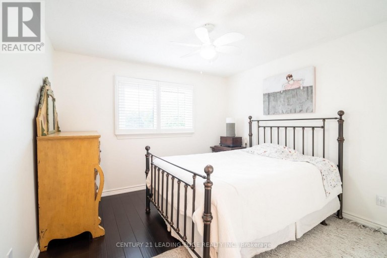 53 MCCLENNY DRIVE, Aurora (Aurora Highlands), Ontario, L4G5P5