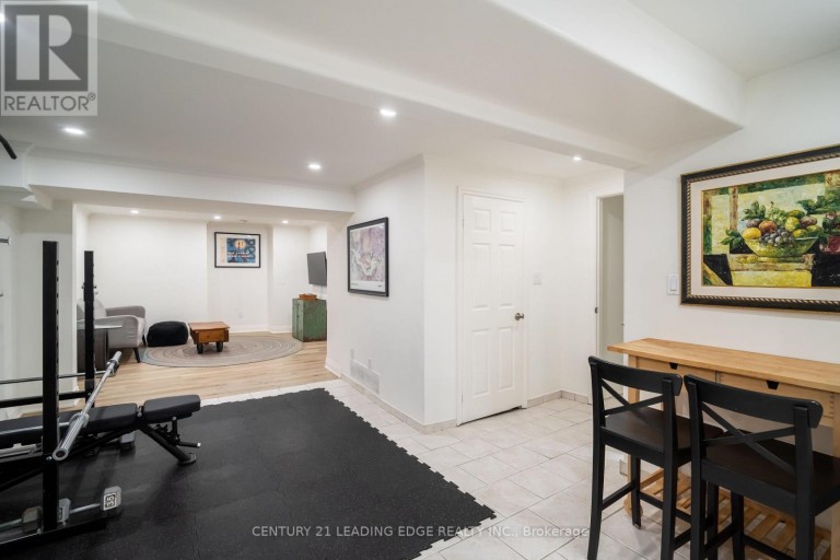 53 MCCLENNY DRIVE, Aurora (Aurora Highlands), Ontario, L4G5P5