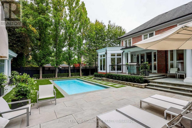 6 VERNHAM AVENUE, Toronto (St. Andrew-Windfields), Ontario, M2L2B2