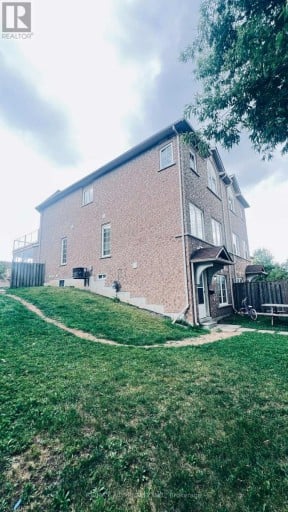 74 MOURNING DOVE CRESCENT, Toronto (Malvern), Ontario, M1B6A8