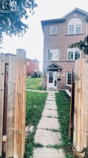 74 MOURNING DOVE CRESCENT, Toronto (Malvern), Ontario, M1B6A8