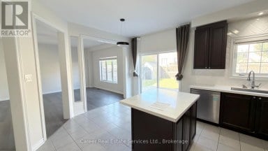 10 CAMPVIEW STREET Whitby (Taunton North) Ontario photo 10