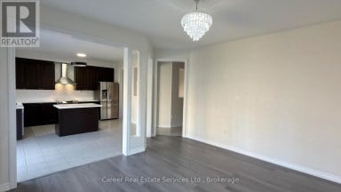 10 CAMPVIEW STREET Whitby (Taunton North) Ontario photo 12