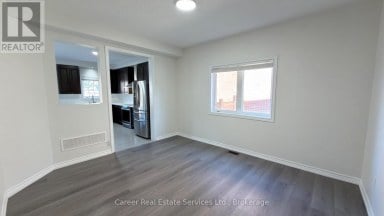 10 CAMPVIEW STREET Whitby (Taunton North) Ontario photo 13
