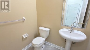 10 CAMPVIEW STREET Whitby (Taunton North) Ontario photo 14