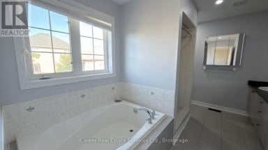 10 CAMPVIEW STREET Whitby (Taunton North) Ontario photo 17