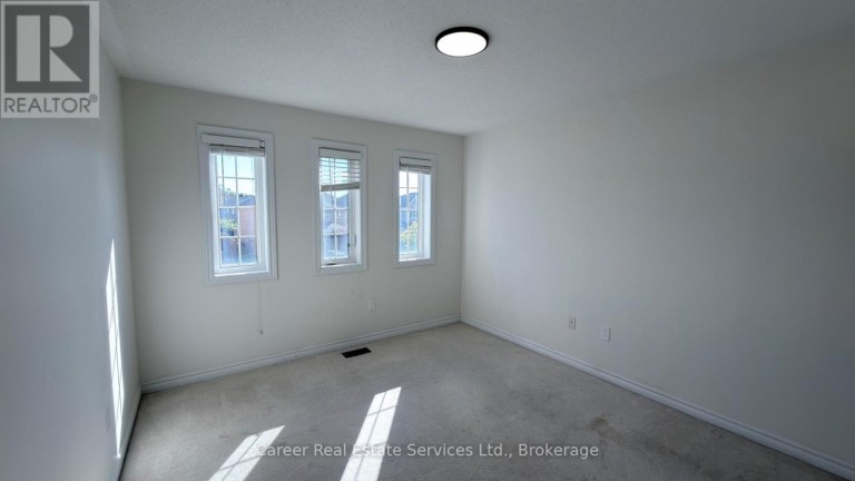 10 CAMPVIEW STREET, Whitby (Taunton North), Ontario, L1R0K5