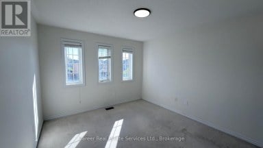 10 CAMPVIEW STREET Whitby (Taunton North) Ontario photo 18