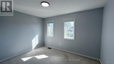 10 CAMPVIEW STREET Whitby (Taunton North) Ontario photo 21