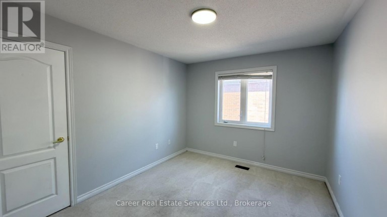 10 CAMPVIEW STREET, Whitby (Taunton North), Ontario, L1R0K5