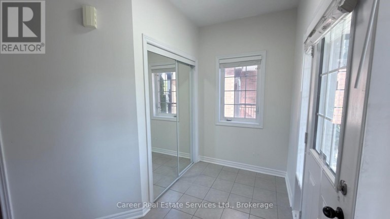 10 CAMPVIEW STREET, Whitby (Taunton North), Ontario, L1R0K5