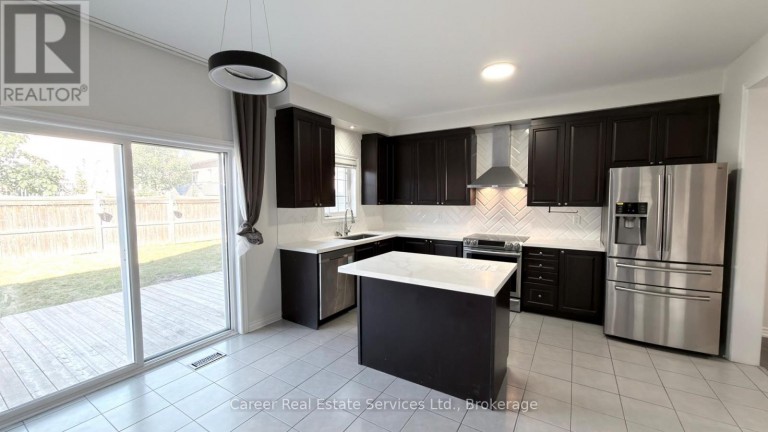 10 CAMPVIEW STREET, Whitby (Taunton North), Ontario, L1R0K5