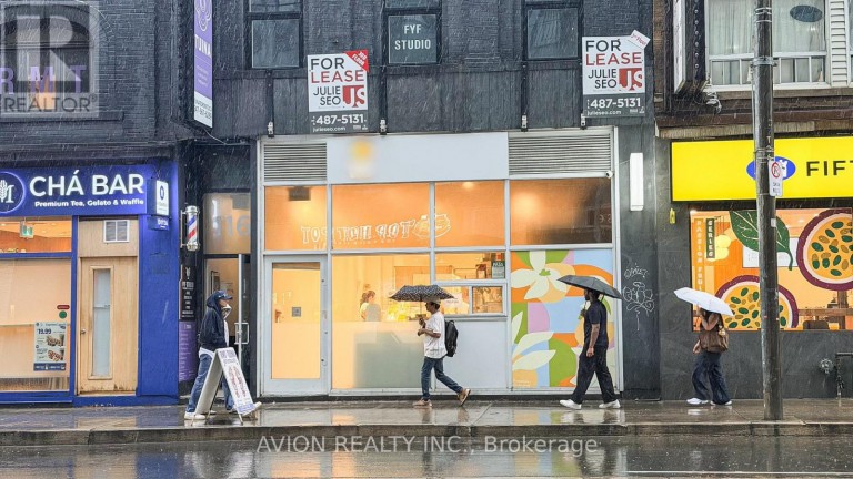 114 DUNDAS STREET W, Toronto (Bay Street Corridor), Ontario, M5G1C3