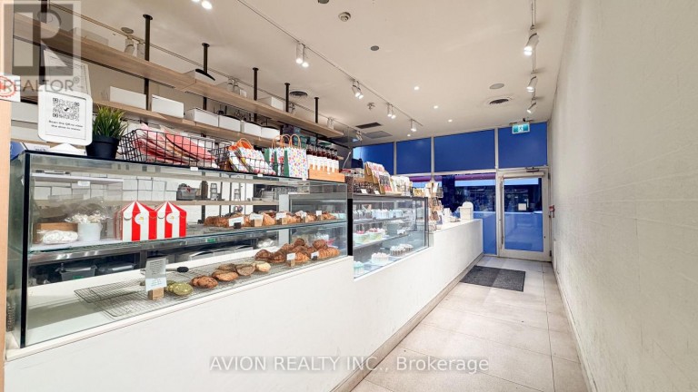 114 DUNDAS STREET W, Toronto (Bay Street Corridor), Ontario, M5G1C3