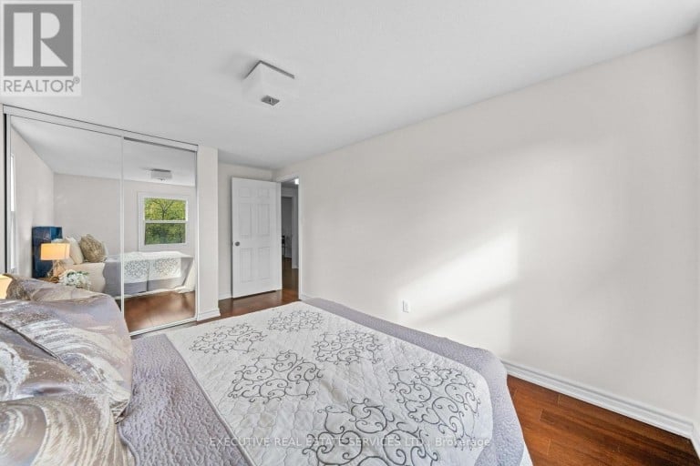 100 CENTRE STREET N, Brampton (Brampton North), Ontario, L6V2Z3